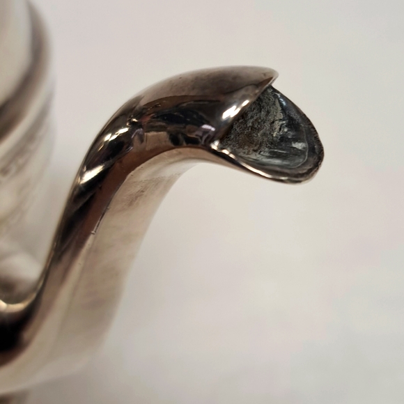 Vintage Essay Canada Silverplate teapot - Picture 13 of 14